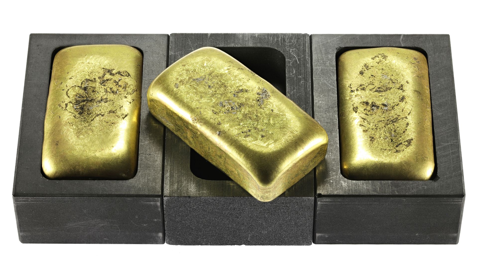 UK-listed RMAU has half of its holdings in recycled gold teaser image